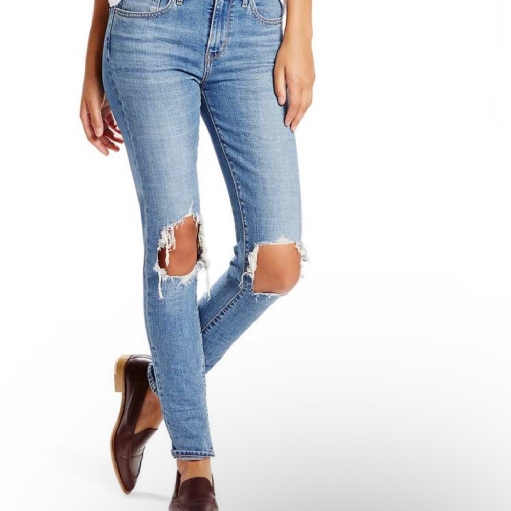 LEVIS 721 High Rise Skinny Jeans Distressed